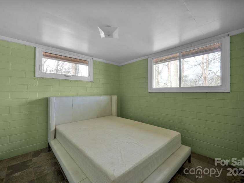 7262 Right Angle Street, Sherrills Ford, NC 28673.  MLS# CAR4230540, YatesRealty ID 1535. 