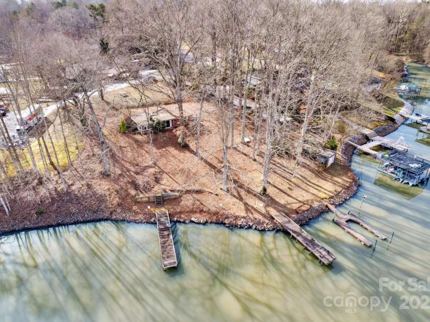 7262 Right Angle Street, Sherrills Ford, NC 28673.  MLS# CAR4230540, YatesRealty ID 1535. 