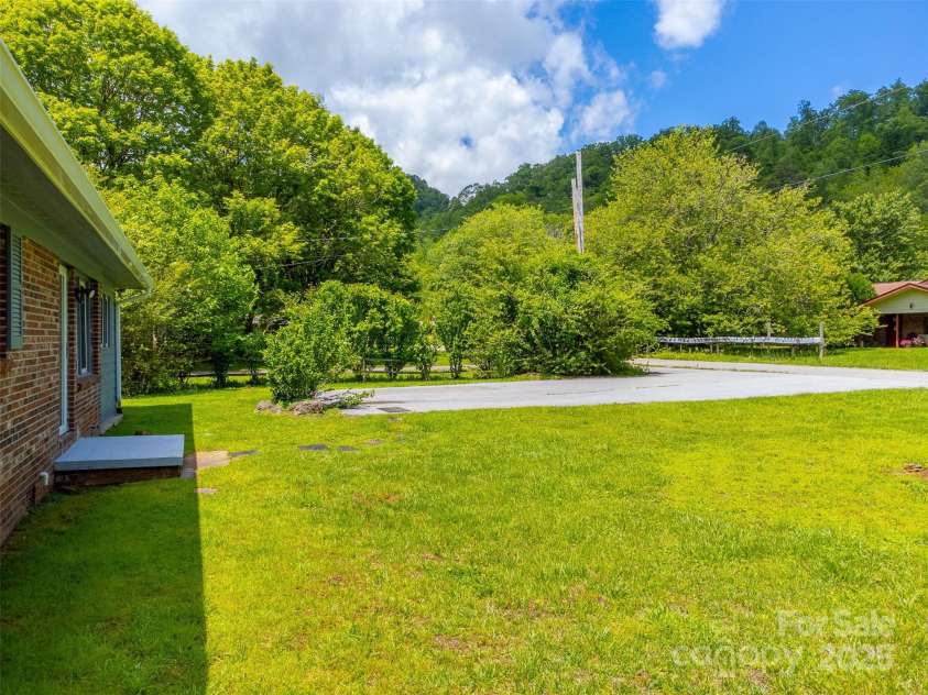 285 Painter Road, Cullowhee, NC 28723.  MLS# CAR4262760, YatesRealty ID 15350. 