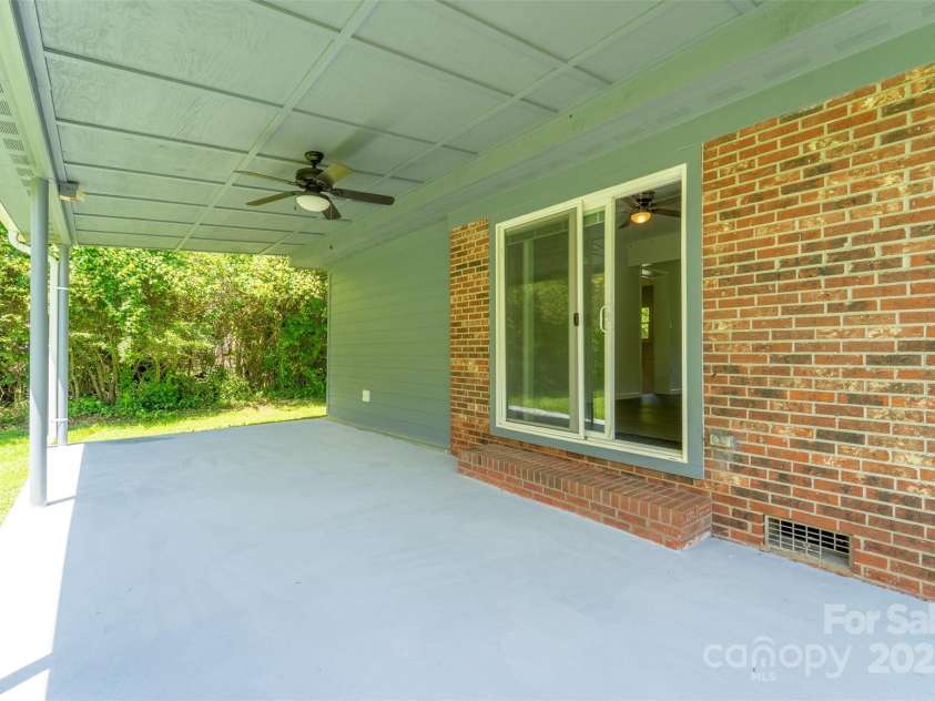 285 Painter Road, Cullowhee, NC 28723.  MLS# CAR4262760, YatesRealty ID 15350. 