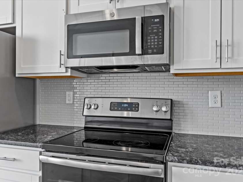 133 Capital Avenue, Mooresville, NC 28117.  MLS# CAR4245232, YatesRealty ID 15351. 
