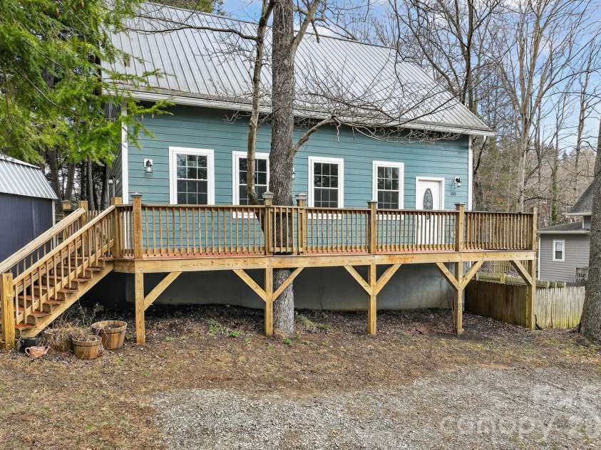 155 Fork Road, Black Mountain, NC 28711.  MLS# CAR4410269, YatesRealty ID 15351. 