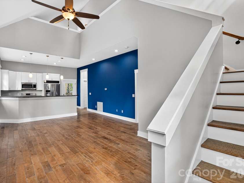 155 Fork Road, Black Mountain, NC 28711.  MLS# CAR4410269, YatesRealty ID 15351. 