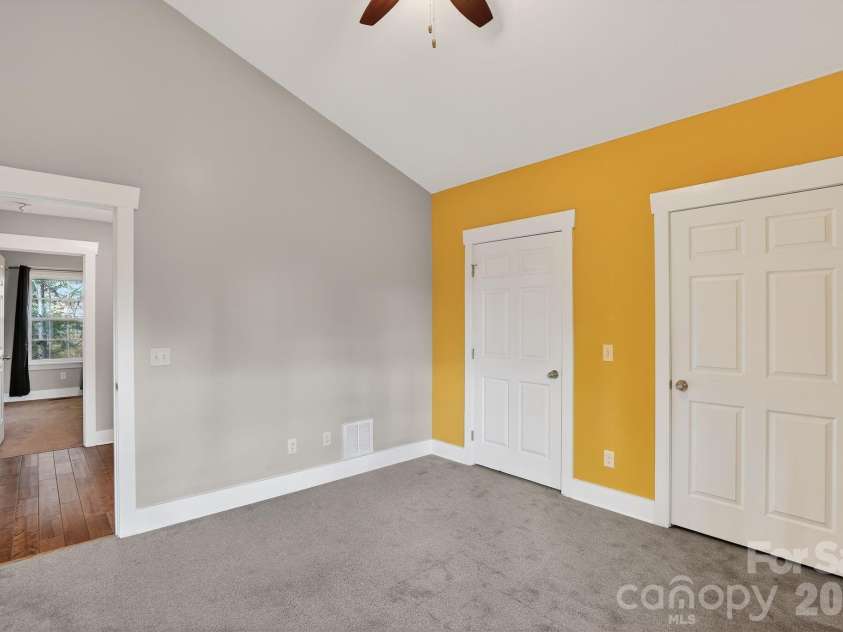 155 Fork Road, Black Mountain, NC 28711.  MLS# CAR4410269, YatesRealty ID 15351. 