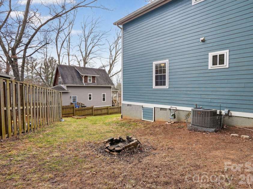 155 Fork Road, Black Mountain, NC 28711.  MLS# CAR4410269, YatesRealty ID 15351. 
