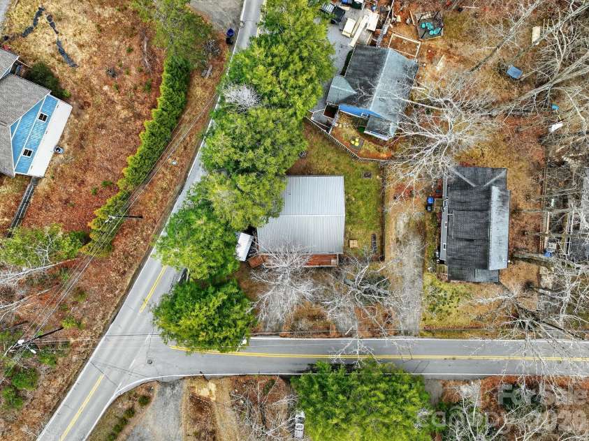 155 Fork Road, Black Mountain, NC 28711.  MLS# CAR4410269, YatesRealty ID 15351. 