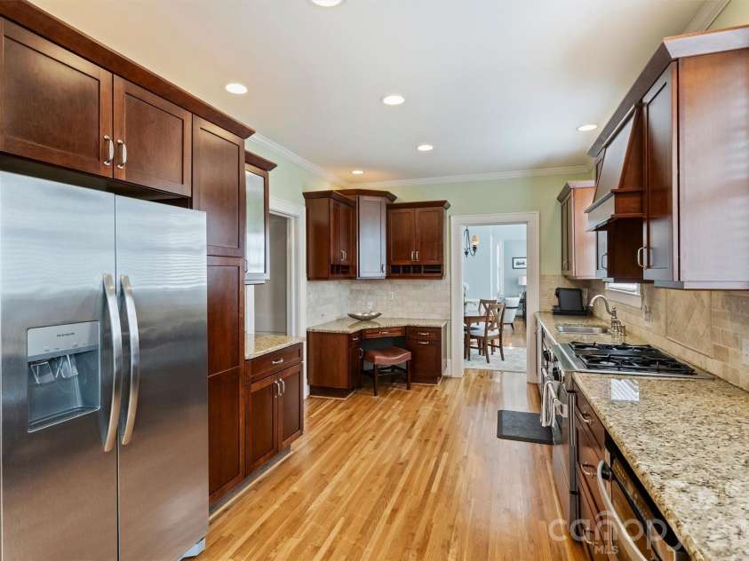 1912 Dilworth Road, Charlotte, NC 28203.  MLS# CAR4350720, YatesRealty ID 15352. 