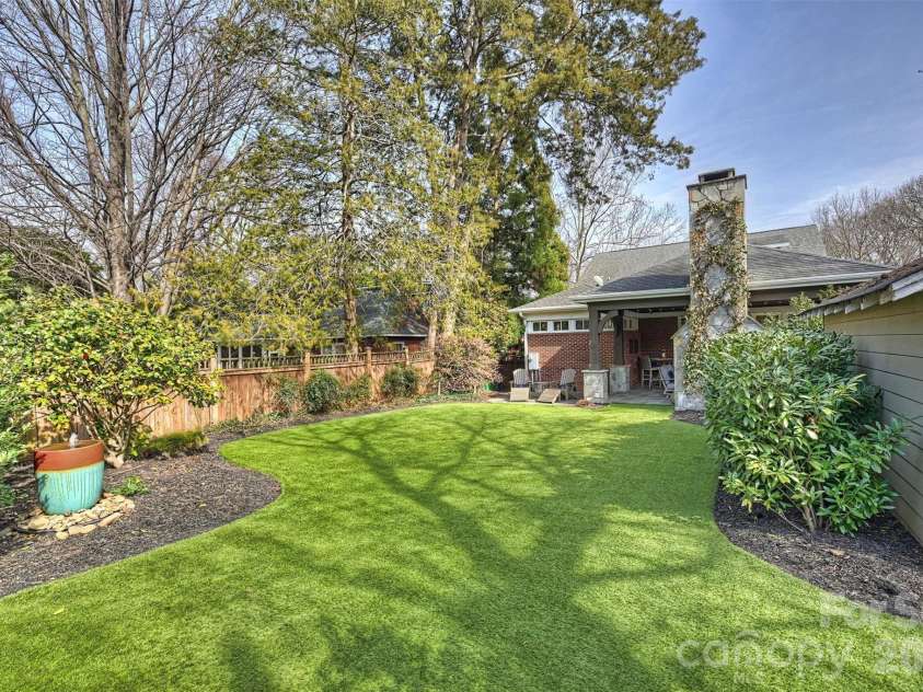 1912 Dilworth Road, Charlotte, NC 28203.  MLS# CAR4350720, YatesRealty ID 15352. 