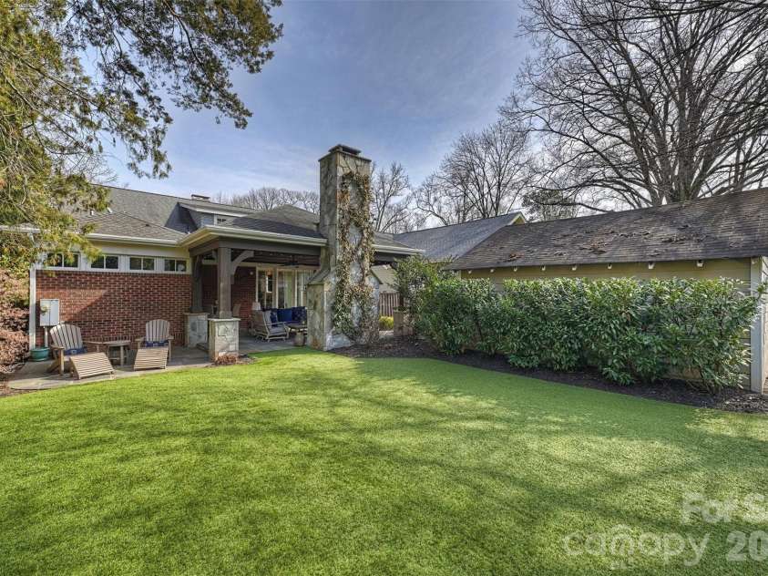 1912 Dilworth Road, Charlotte, NC 28203.  MLS# CAR4350720, YatesRealty ID 15352. 