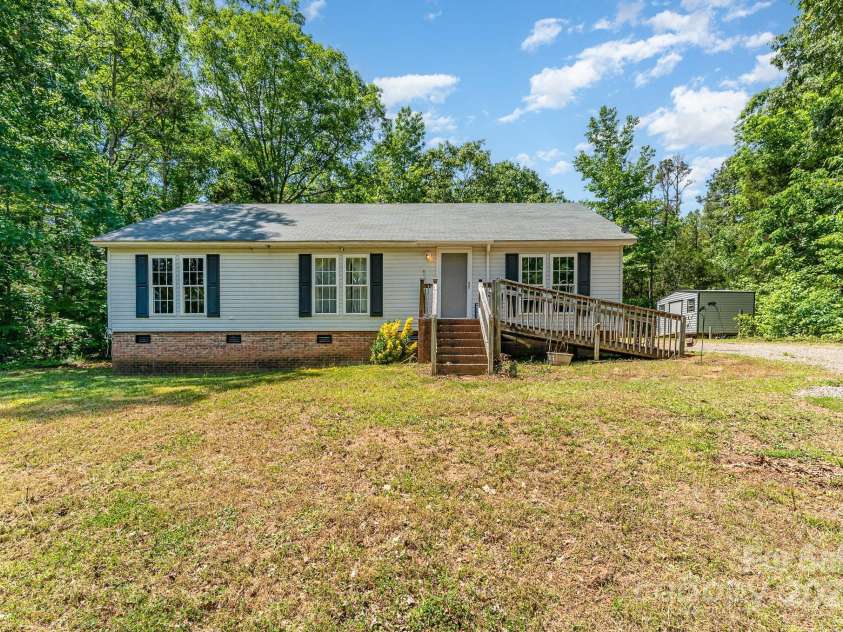3442 Cedar Circle Road, Lancaster, SC 29720.  MLS# CAR4250555, YatesRealty ID 15354. 