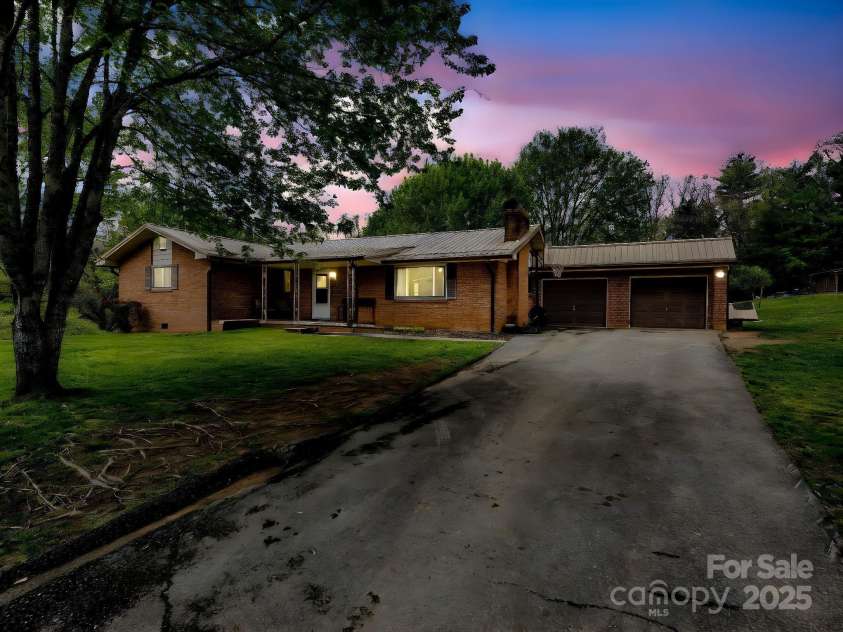 167 Whitener Road, Penrose, NC 28766.  MLS# CAR4255626, YatesRealty ID 15355. 