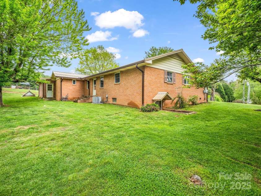 167 Whitener Road, Penrose, NC 28766.  MLS# CAR4255626, YatesRealty ID 15355. 