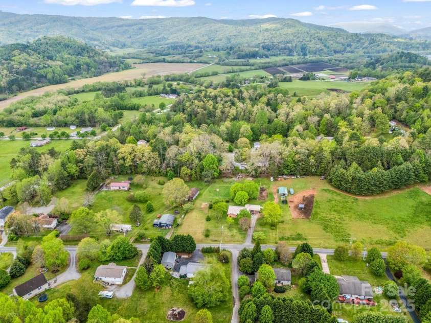 167 Whitener Road, Penrose, NC 28766.  MLS# CAR4255626, YatesRealty ID 15355. 