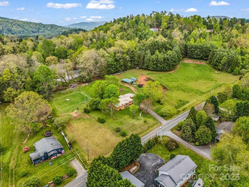 167 Whitener Road, Penrose, NC 28766.  MLS# CAR4255626, YatesRealty ID 15355. 