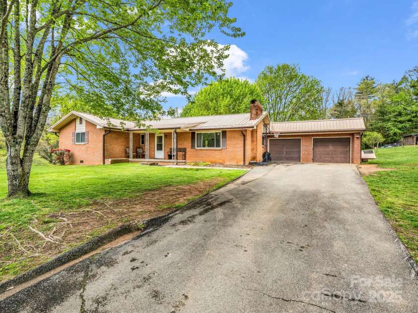 167 Whitener Road, Penrose, NC 28766.  MLS# CAR4255626, YatesRealty ID 15355. 