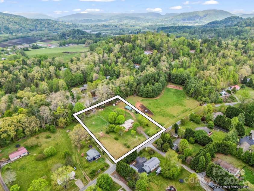 167 Whitener Road, Penrose, NC 28766.  MLS# CAR4255626, YatesRealty ID 15355. Boundary lines are approx