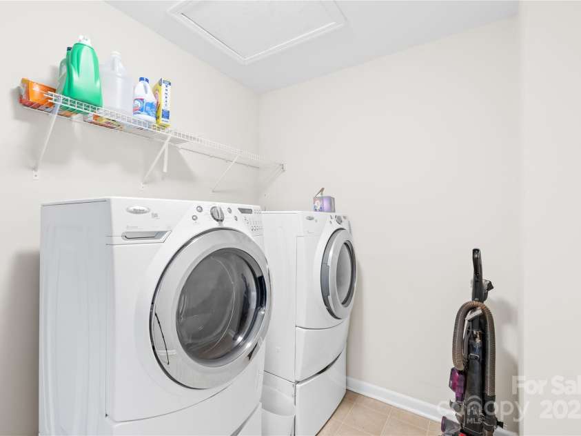 105 Altondale Drive, Statesville, NC 28625.  MLS# CAR4250668, YatesRealty ID 15356. Laundry Room
