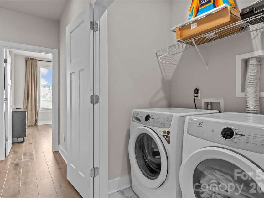 2115 Isom Street, Charlotte, NC 28208.  MLS# CAR4367836, YatesRealty ID 15356. 