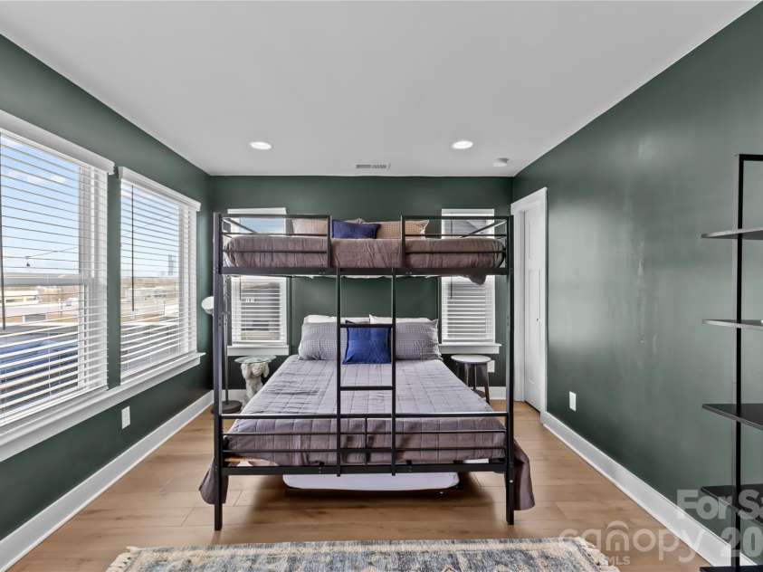 2115 Isom Street, Charlotte, NC 28208.  MLS# CAR4367836, YatesRealty ID 15356. 