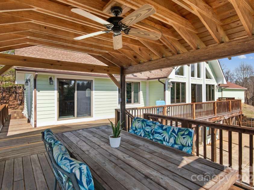 33 Selby Court, Marshall, NC 28753.  MLS# CAR4231114, YatesRealty ID 15357. 