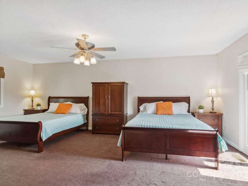 33 Selby Court, Marshall, NC 28753.  MLS# CAR4231114, YatesRealty ID 15357. 