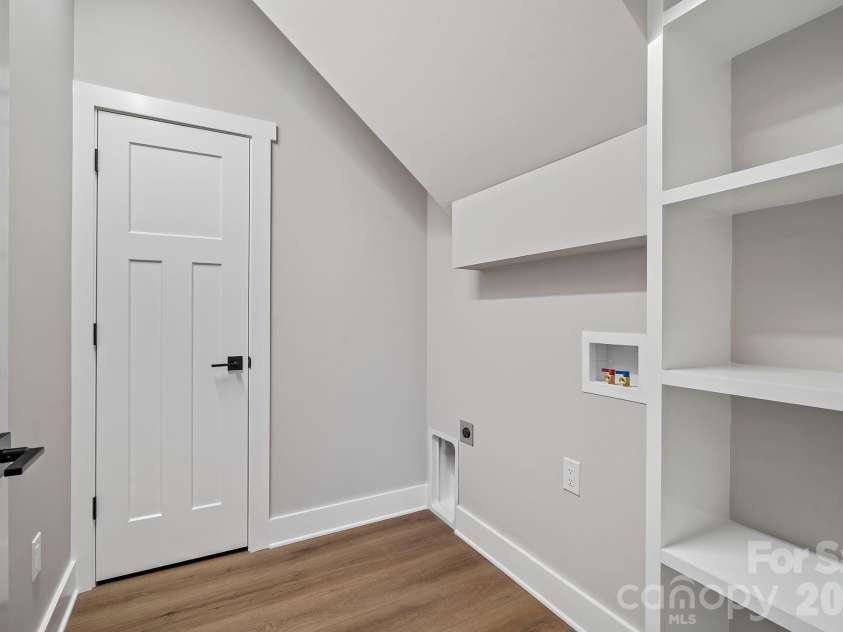343 Olivette Road, Asheville, NC 28804.  MLS# CAR4367357, YatesRealty ID 15357. 