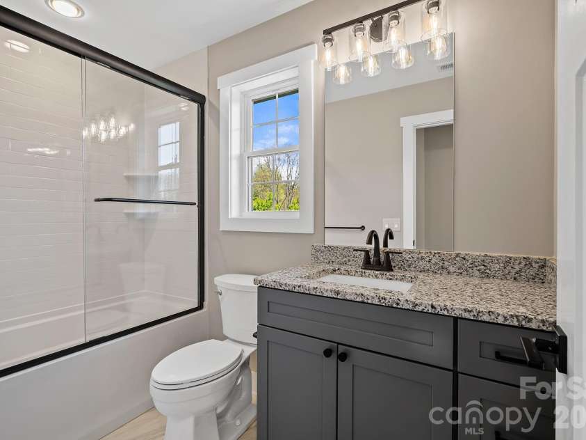 343 Olivette Road, Asheville, NC 28804.  MLS# CAR4367357, YatesRealty ID 15357. 
