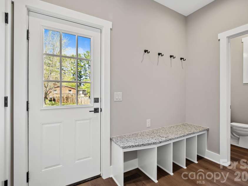 343 Olivette Road, Asheville, NC 28804.  MLS# CAR4367357, YatesRealty ID 15357. 