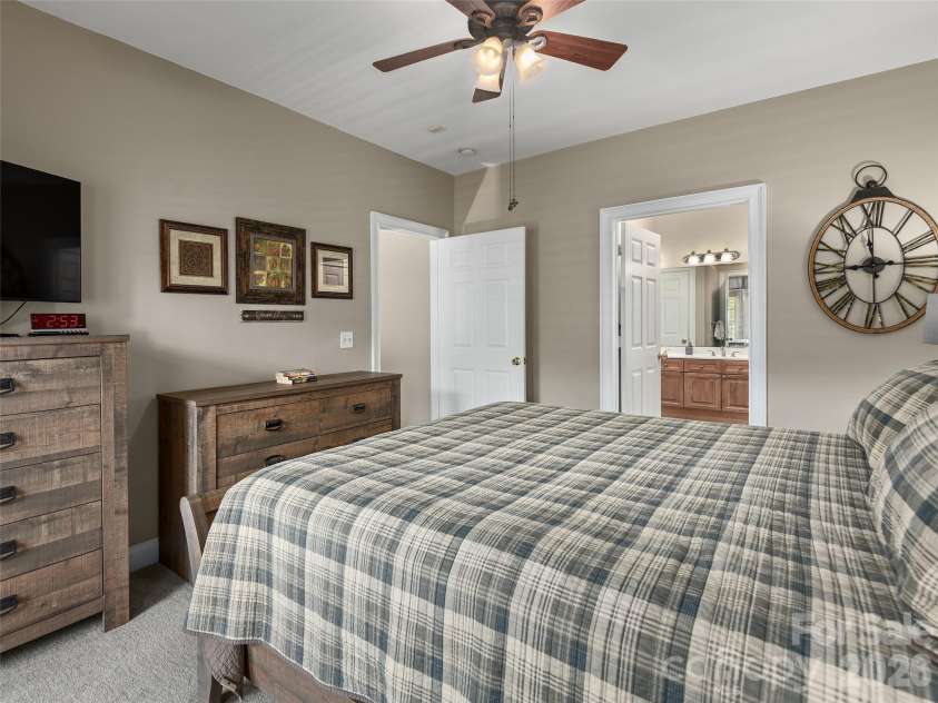103 Glenview Lane, Maggie Valley, NC 28751.  MLS# CAR4369182, YatesRealty ID 15358. 