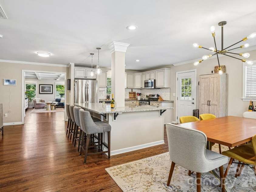 4238 Donnybrook Place, Charlotte, NC 28205.  MLS# CAR4370044, YatesRealty ID 15359. 