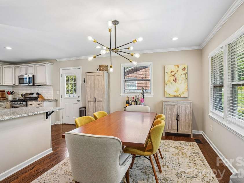 4238 Donnybrook Place, Charlotte, NC 28205.  MLS# CAR4370044, YatesRealty ID 15359. 