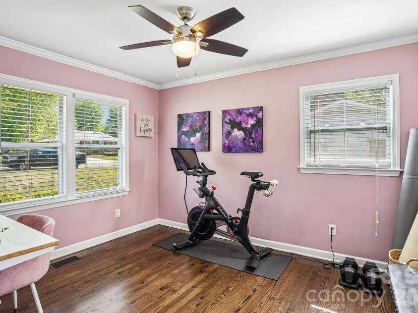 4238 Donnybrook Place, Charlotte, NC 28205.  MLS# CAR4370044, YatesRealty ID 15359. 