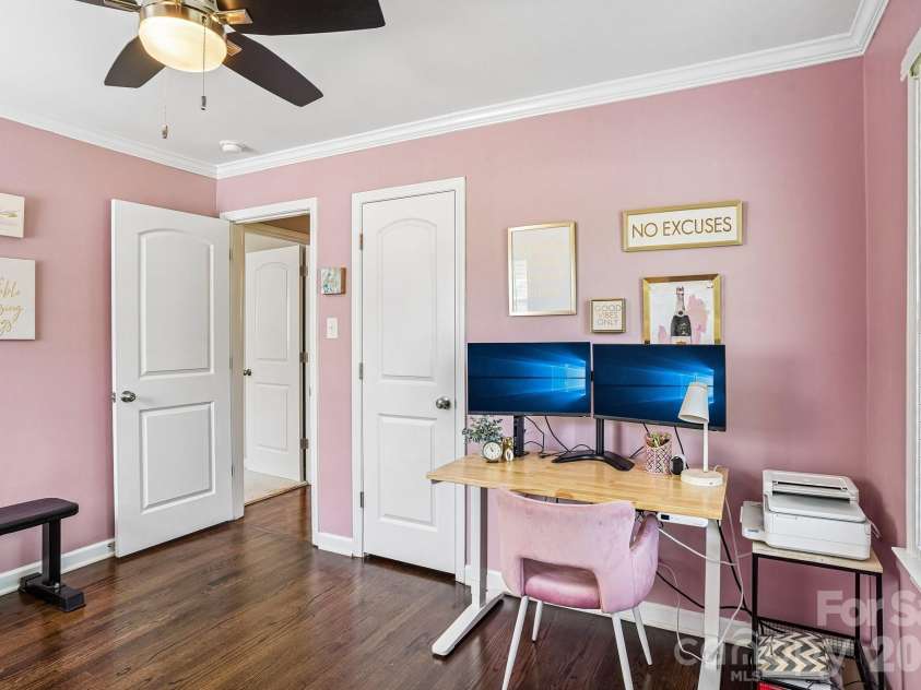 4238 Donnybrook Place, Charlotte, NC 28205.  MLS# CAR4370044, YatesRealty ID 15359. 
