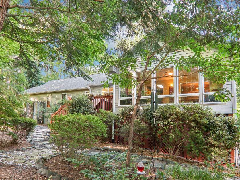 123 Brandymill Loop, Etowah, NC 28729.  MLS# CAR4264778, YatesRealty ID 1536. 