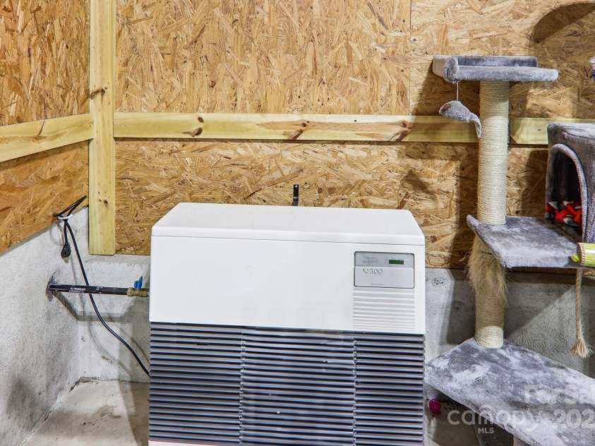 123 Brandymill Loop, Etowah, NC 28729.  MLS# CAR4264778, YatesRealty ID 1536. 