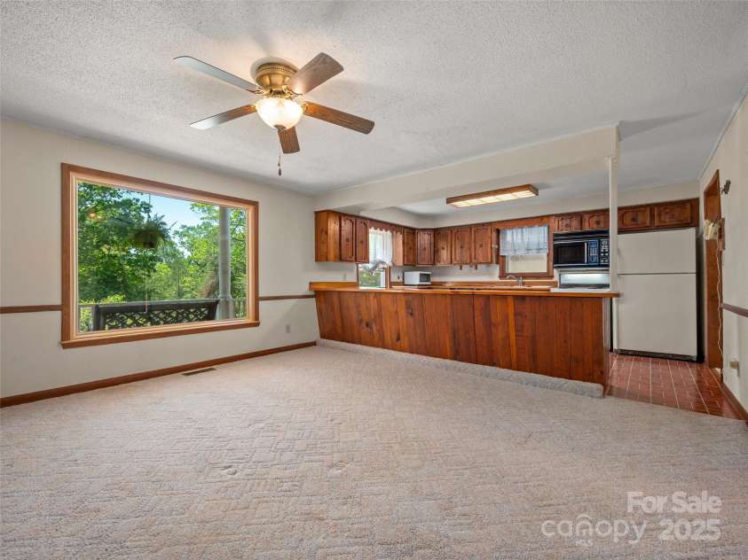 228 Oak Crest Drive, Rutherfordton, NC 28139.  MLS# CAR4254137, YatesRealty ID 15361. 