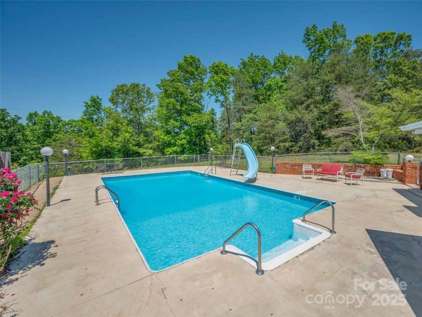 228 Oak Crest Drive, Rutherfordton, NC 28139.  MLS# CAR4254137, YatesRealty ID 15361. 