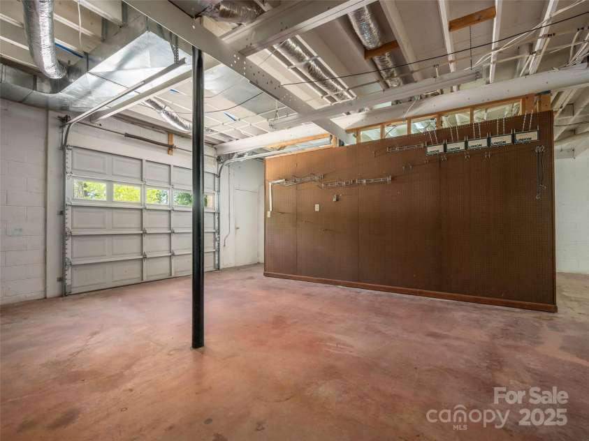 228 Oak Crest Drive, Rutherfordton, NC 28139.  MLS# CAR4254137, YatesRealty ID 15361. 