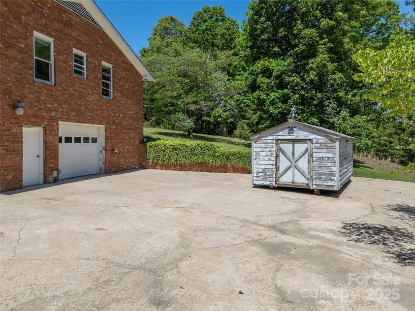 228 Oak Crest Drive, Rutherfordton, NC 28139.  MLS# CAR4254137, YatesRealty ID 15361. 
