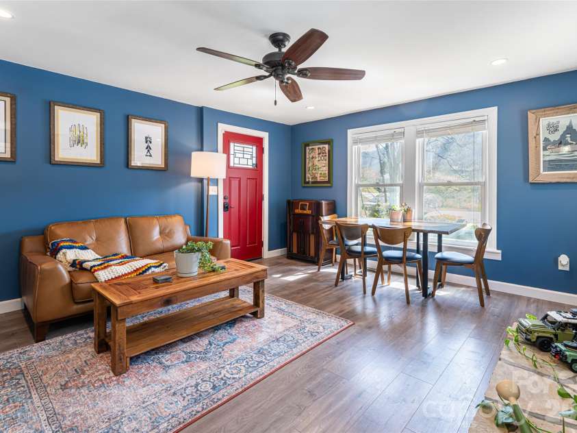 86 Rolling Hills Road, Canton, NC 28716.  MLS# CAR4360486, YatesRealty ID 15361. 