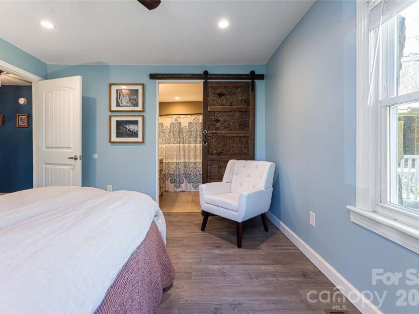 86 Rolling Hills Road, Canton, NC 28716.  MLS# CAR4360486, YatesRealty ID 15361. 