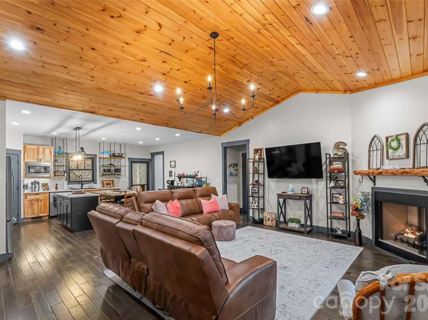 50 Kennedy Drive, Marion, NC 28752.  MLS# CAR4355140, YatesRealty ID 15363. 
