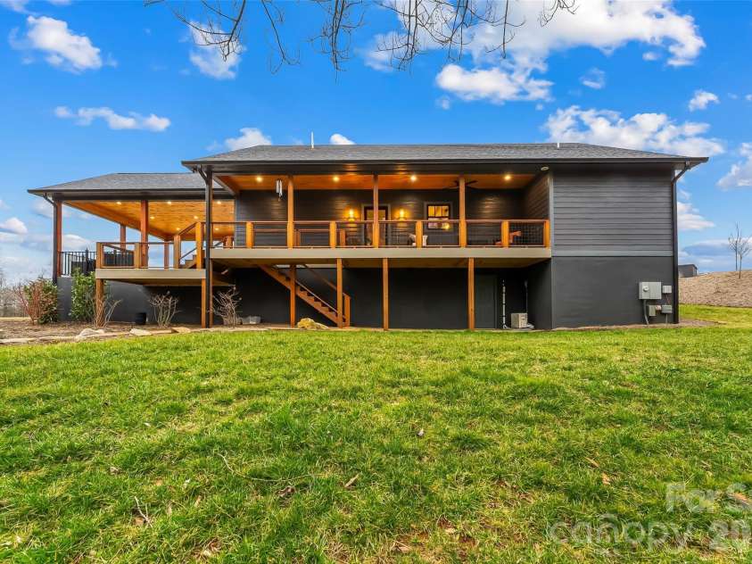 50 Kennedy Drive, Marion, NC 28752.  MLS# CAR4355140, YatesRealty ID 15363. 