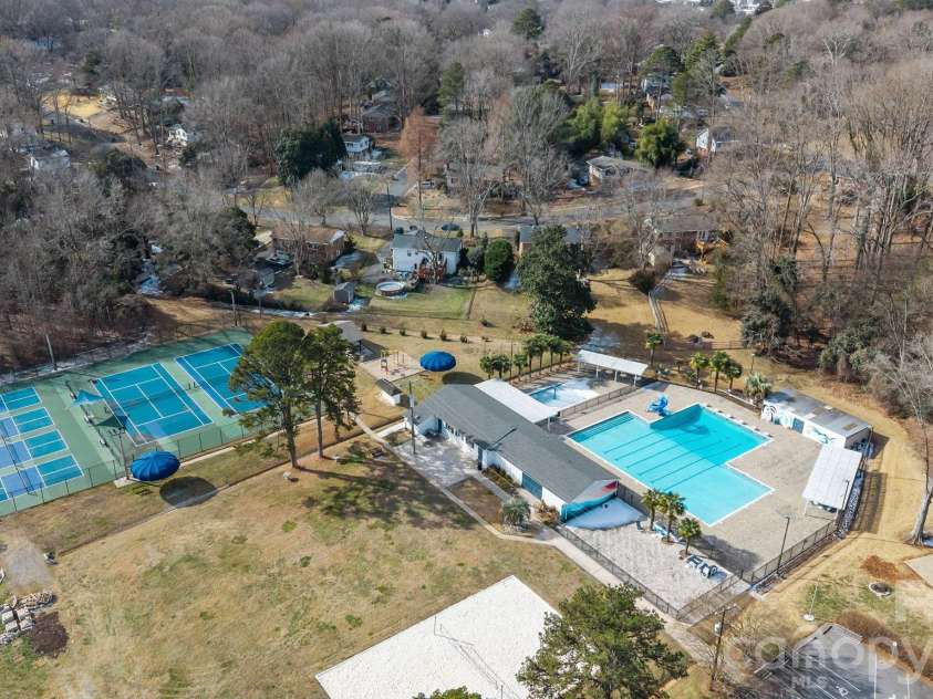 7101 Woodstock Drive, Charlotte, NC 28210.  MLS# CAR4342371, YatesRealty ID 15364. 
