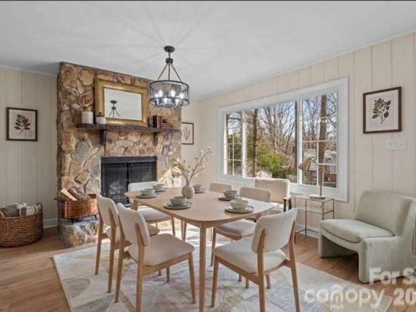 7101 Woodstock Drive, Charlotte, NC 28210.  MLS# CAR4342371, YatesRealty ID 15364. Virtually staged