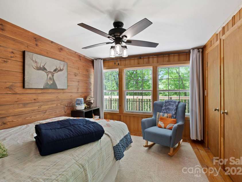 909 Pearson Falls Road, Saluda, NC 28773.  MLS# CAR4256456, YatesRealty ID 15364. 