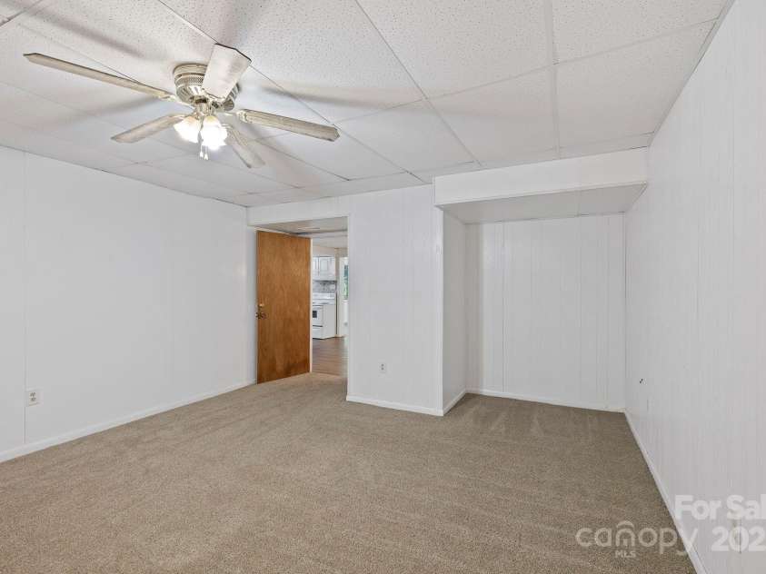 909 Pearson Falls Road, Saluda, NC 28773.  MLS# CAR4256456, YatesRealty ID 15364. 