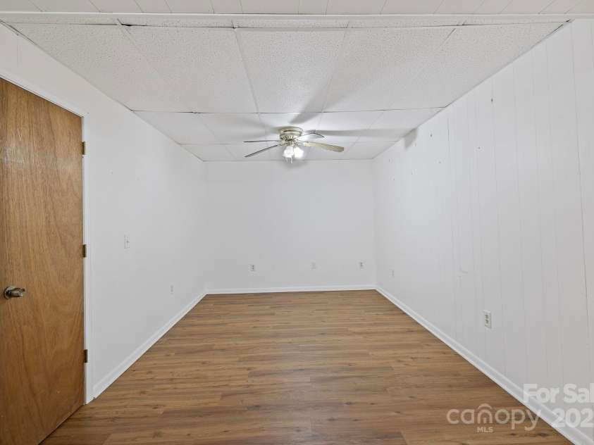 909 Pearson Falls Road, Saluda, NC 28773.  MLS# CAR4256456, YatesRealty ID 15364. 