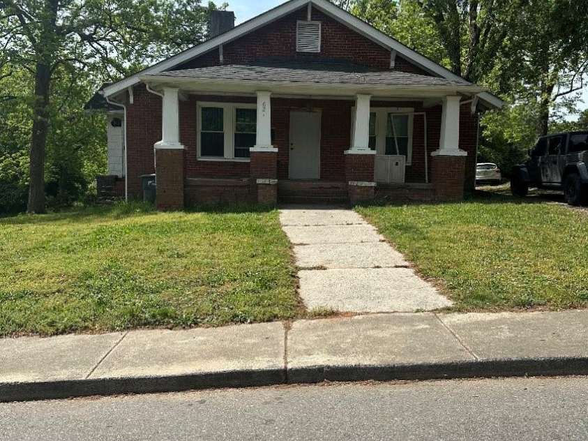 621 Benton Street, Monroe, NC 28110.  MLS# CAR4253963, YatesRealty ID 15365. 