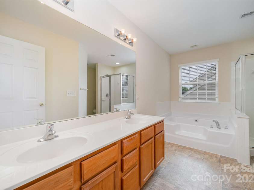 6948 Church Wood Lane, Huntersville, NC 28078.  MLS# CAR4256404, YatesRealty ID 15366. 